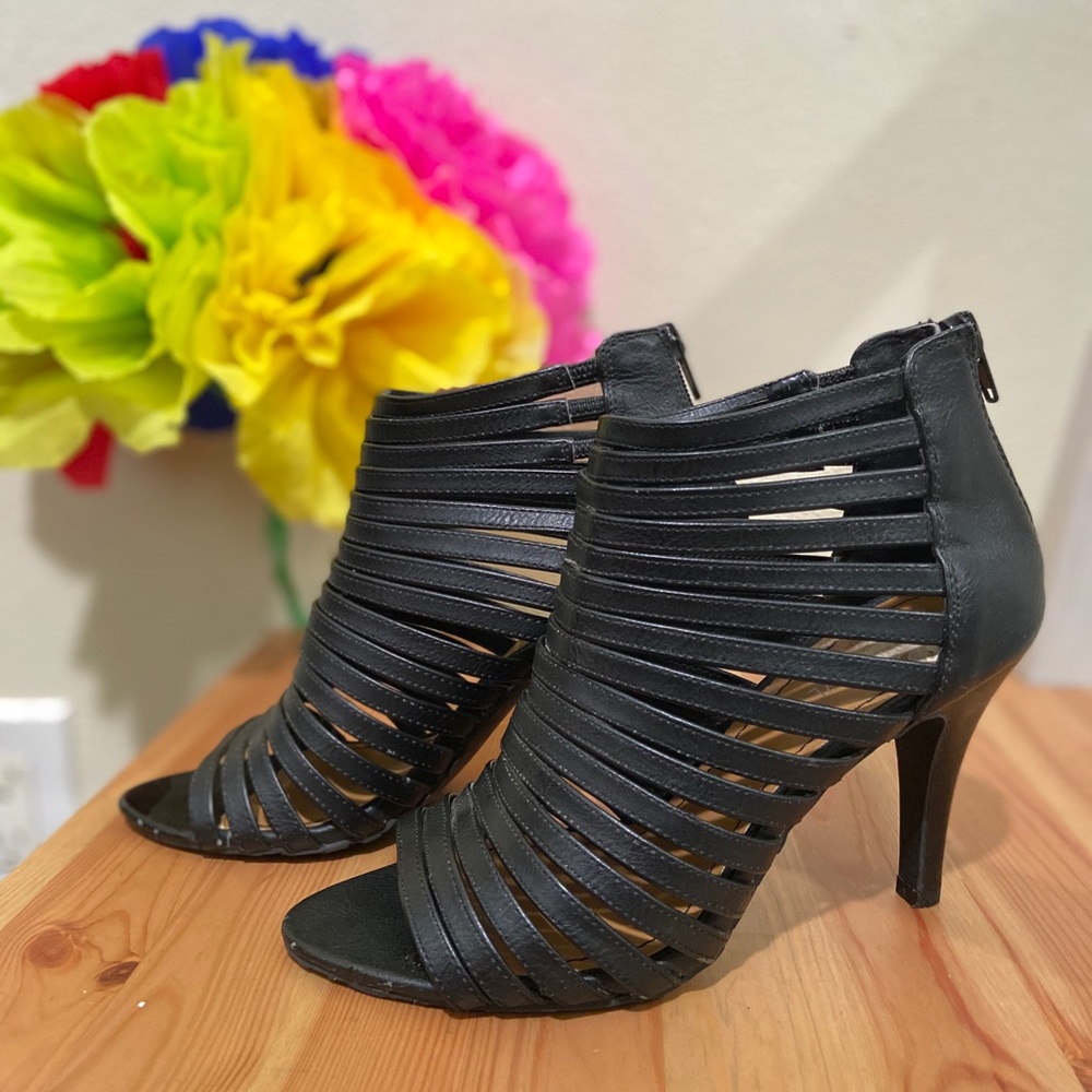 😎NINE WEST Black heels 😎